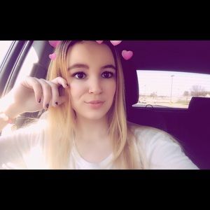 Meet your Posher, Allyssa